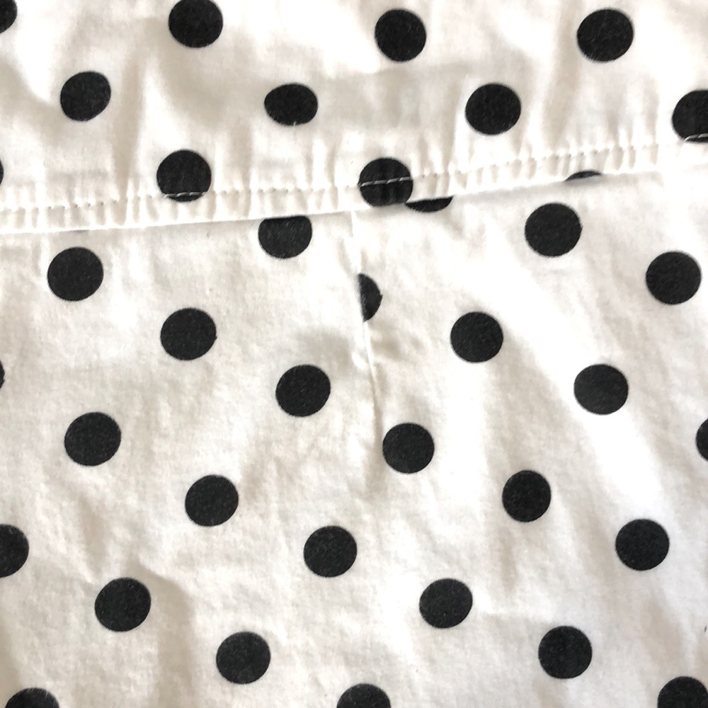 ❌SOLD❌ Forever 21 Black & White Polka Dot Shorts Size Medium - Picture 7 of 12